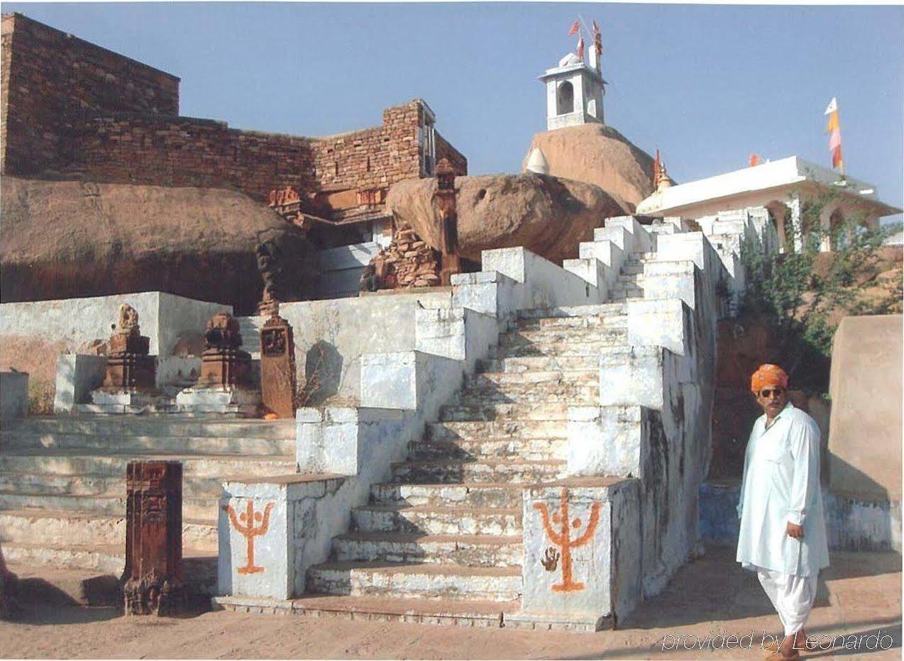 Atulya Fort Khejarla Екстериор снимка