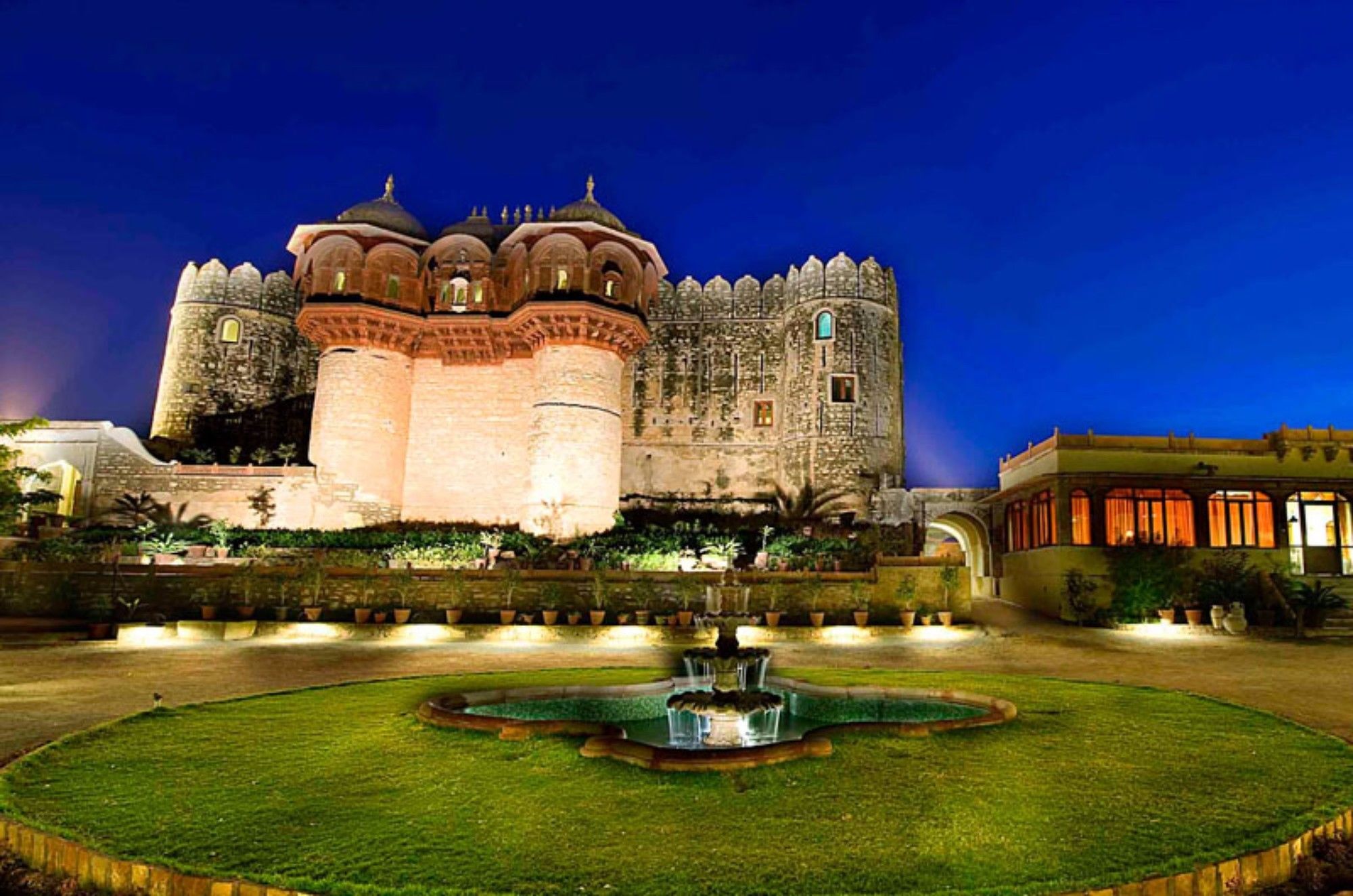 Atulya Fort Khejarla Екстериор снимка